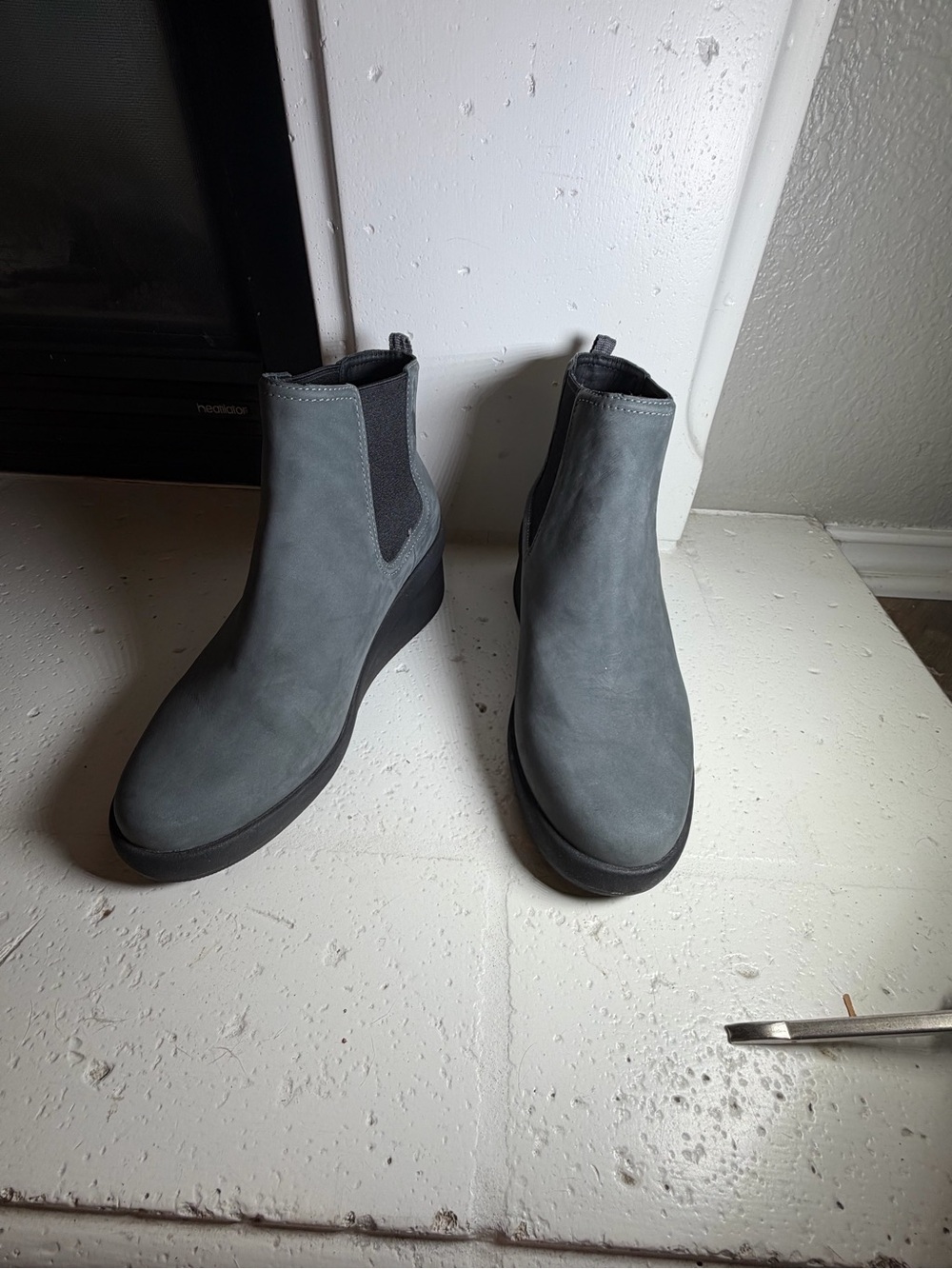 Abeo Women's Gray Wedge Chelsea Ankle Boots